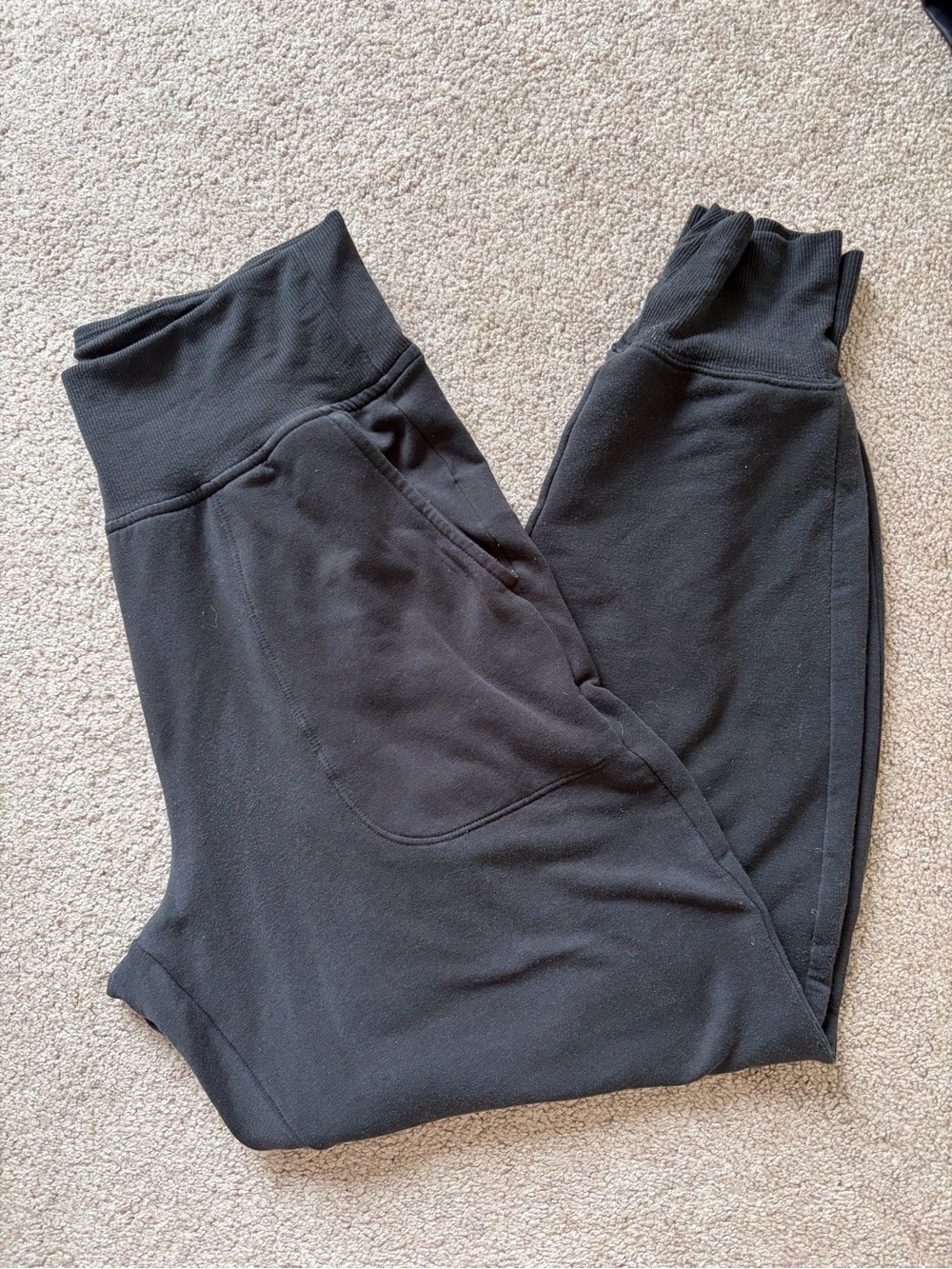 🌹 ATHLETA - Small Black Sweat Pants